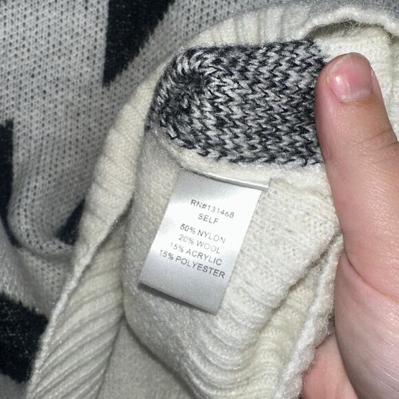 Vici Exclusive Chevron Knit Sweater Small Gray Black White Wool Blend NWT - Picture 3 of 5